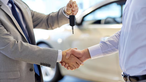 Why More People Are Choosing to Sell Their Cars Instantly Online